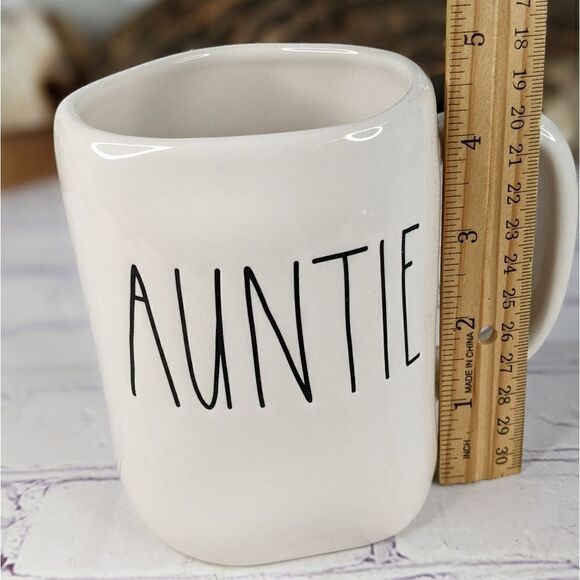 Rae Dunn AUNTIE Ceramic Mug - Picture 5 of 6